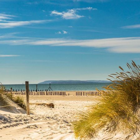 Absolute Beachfront with Decked Garden Oasis&Views Bognor Regis Exterior foto
